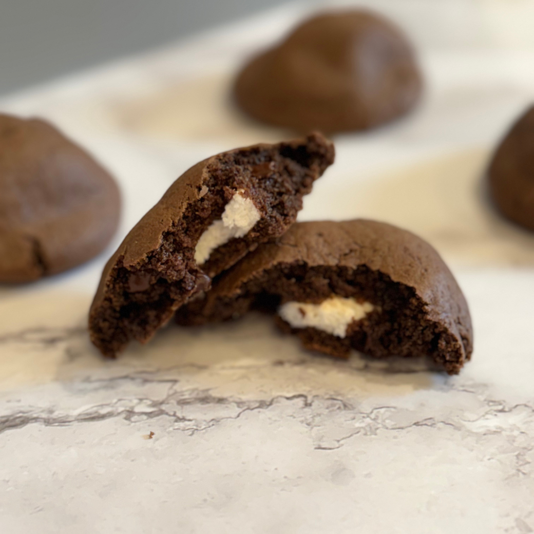 Marshmallow Stuffed Double Chocolate Cookies